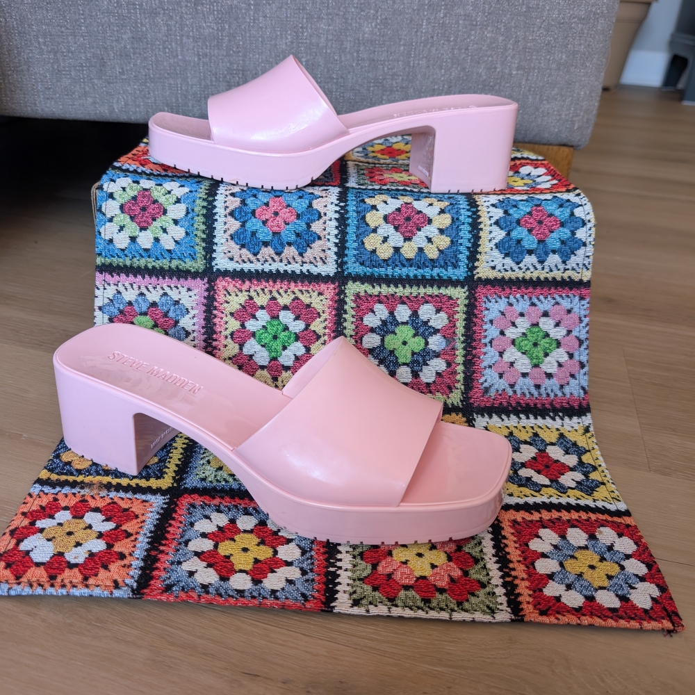 SOLD ✅ Steve Madden "Harlin" Bubblegum Pink Women's Slide Sandals - Size 9
